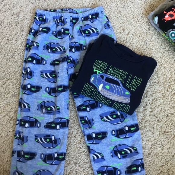 Lot of boys 5T pajamas bundle - Picture 8 of 13